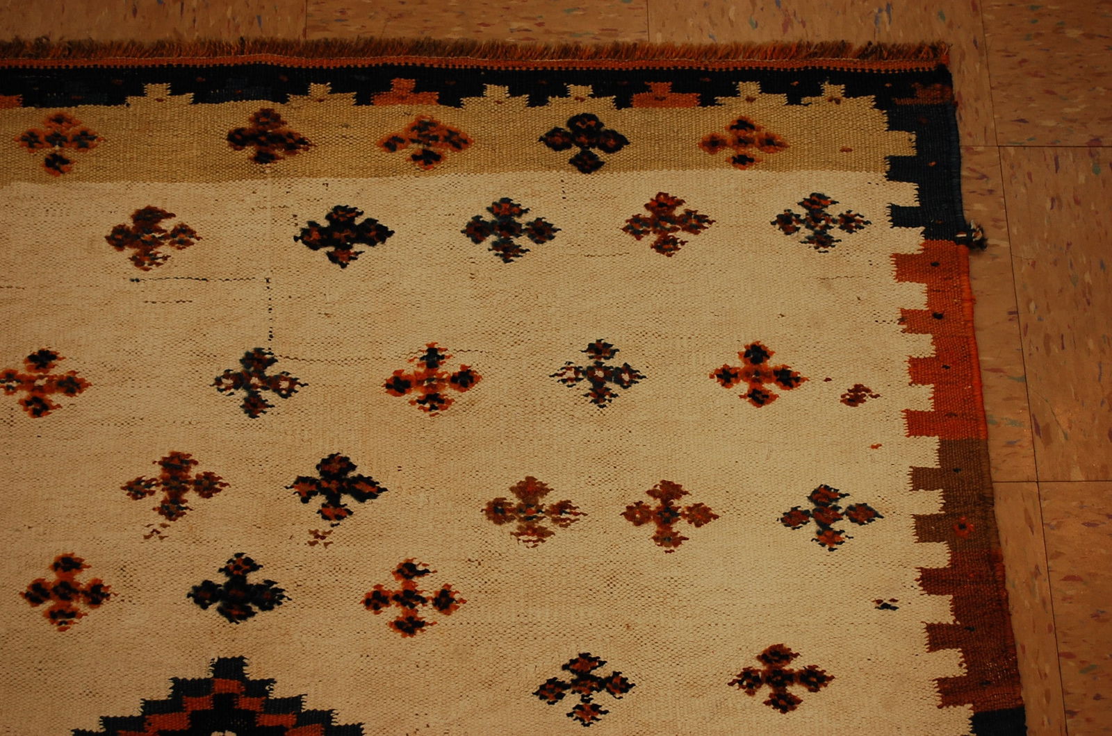 PERSIAN SHIRAZ RUG 3.9x4.2 - 5