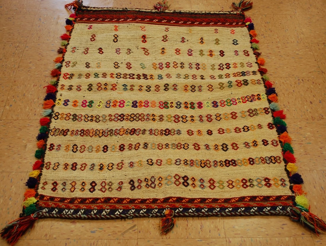 Persian SHIRAZ QASHKI KILIM RUG 3'3" x 4'10": Title: Persian SHIRAZ QASHKI KILIM RUG 3'3" x 4'10" Description:OLD, ANTIQUE HIGHLY DETAILED DESIGN RARE _WOOL FIELD PERSIAN SHIRAZ QASHKAI NOMADIC SOFREH (used by qashkai nomads to eat on) KILIM ALSO