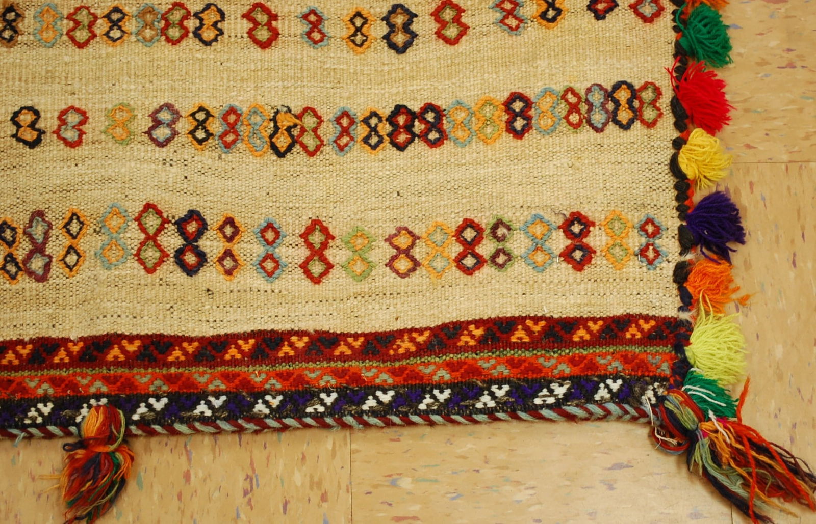 Persian SHIRAZ QASHKI KILIM RUG 3'3" x 4'10" - 2