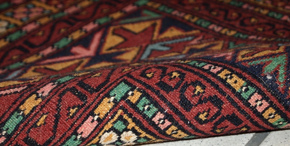 Handmade vintage distressed Uzbek Bukhara rug 4.2' x 6.5' (128cm x 199cm) 1960s - 13