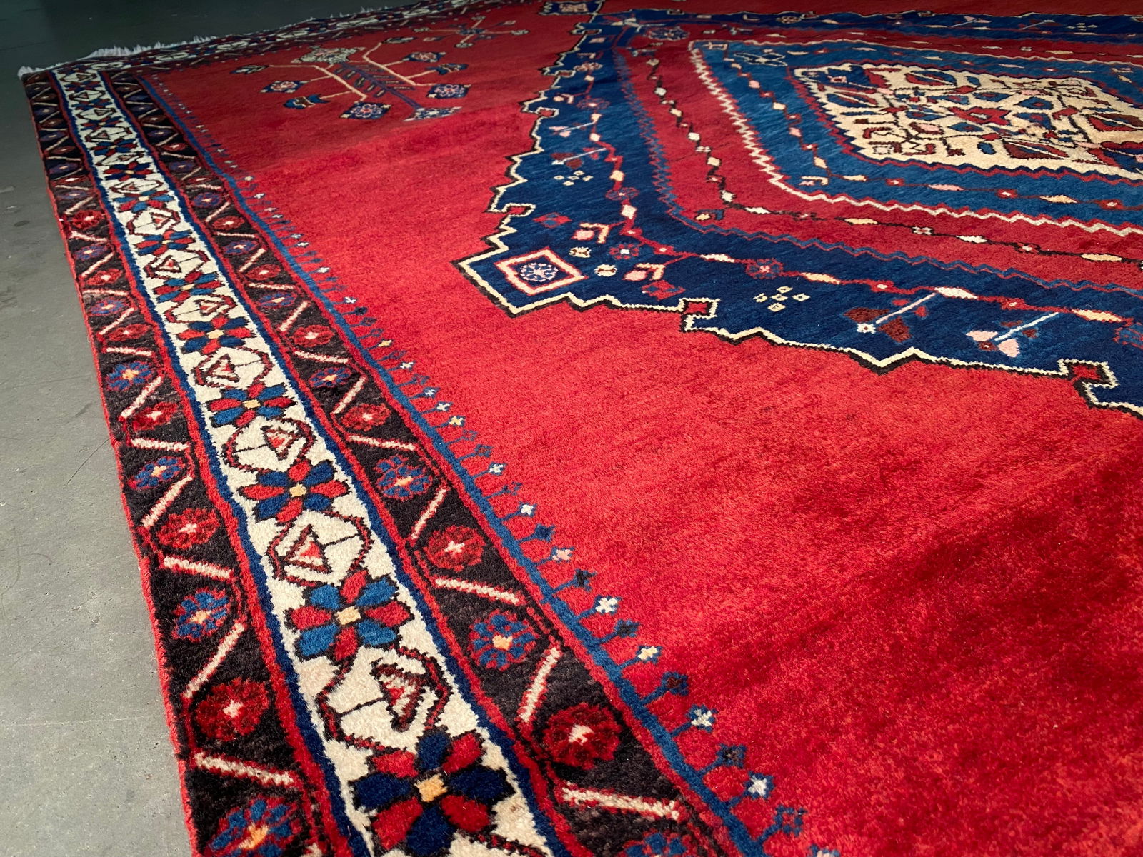 UNIQUE PERSIAN RUG 5.5x7.5 - 9