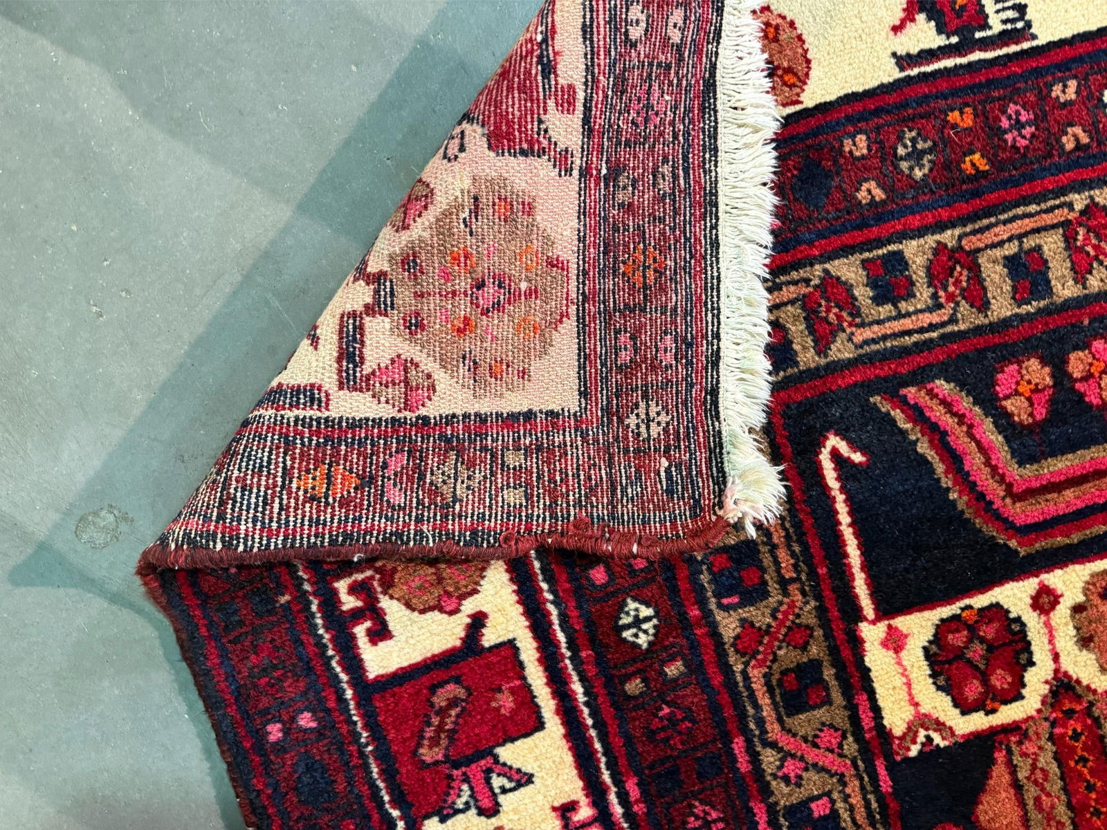 Stunning Persian Hamedan Rug 5x9.7 - 8