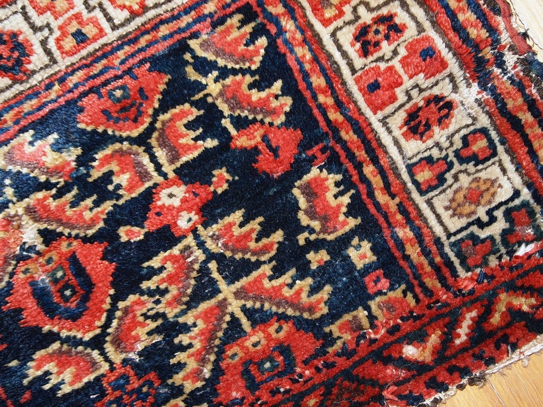 Handmade antique collectible Persian Malayer bag face 1.4' x 1.8' ( 44cm x 55cm ) 1900s - 5