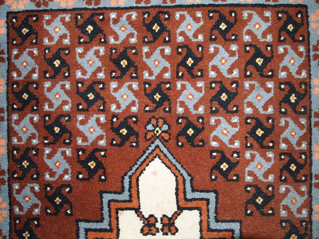 Handmade vintage Moroccan Berber rug 2.6' x 5.6' (81cm x 170cm) 1970s - 7