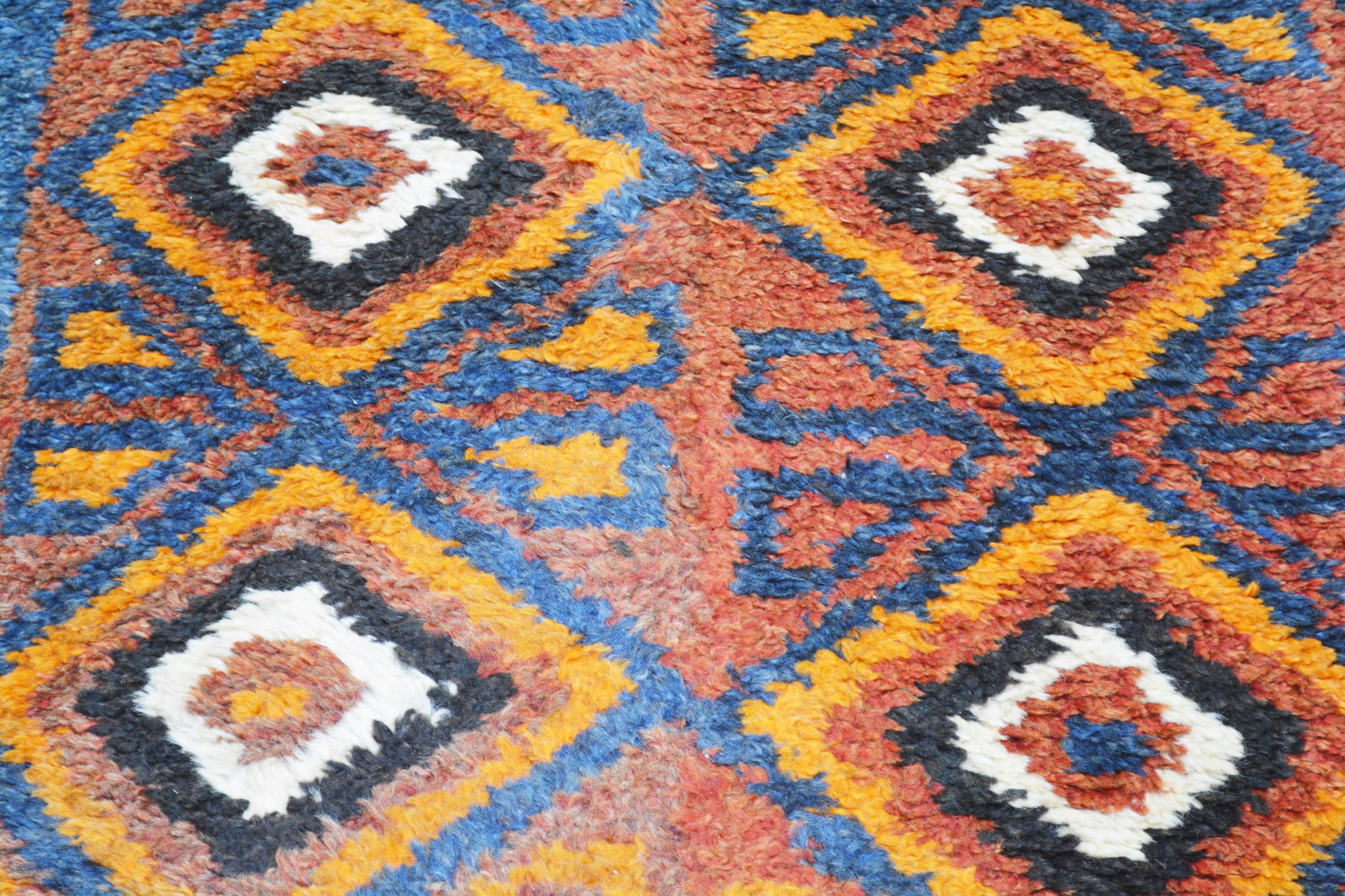 HAND KNOTTED RUG; UZBEKISTAN - 3