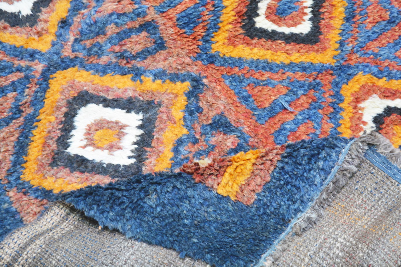 HAND KNOTTED RUG; UZBEKISTAN - 4