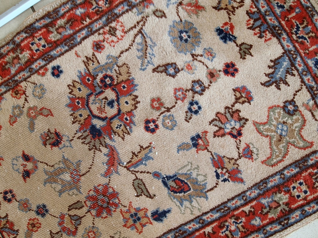 Handmade vintage Pakistani Lahore rug 2.5' x 4.6' ( 77cm x 141cm ) 1950s - 4