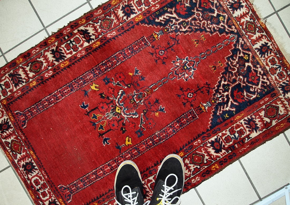 Handmade antique Turkish Anatolian prayer rug 2.6' x 3.7' (79cm x 112cm) 1940s - 9