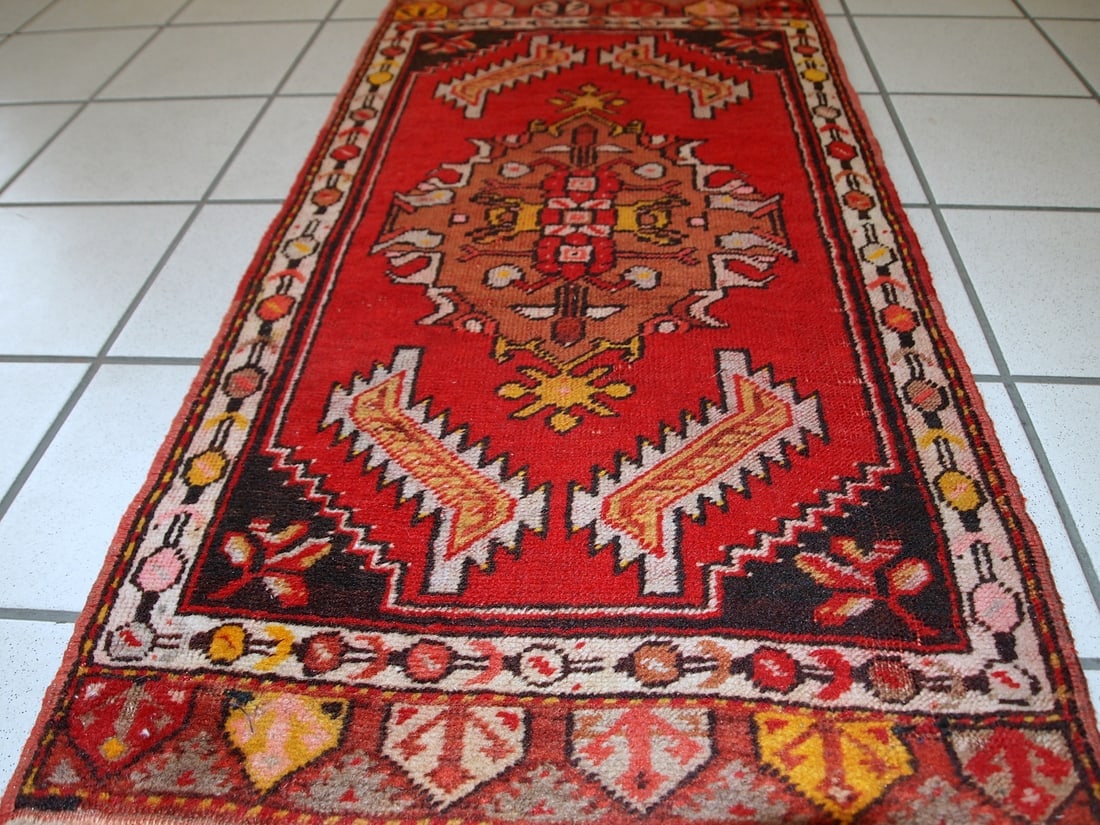 Handmade vintage Turkish Yastik rug 1.6' x 3.1' (50cm x 96cm) 1960s - 9