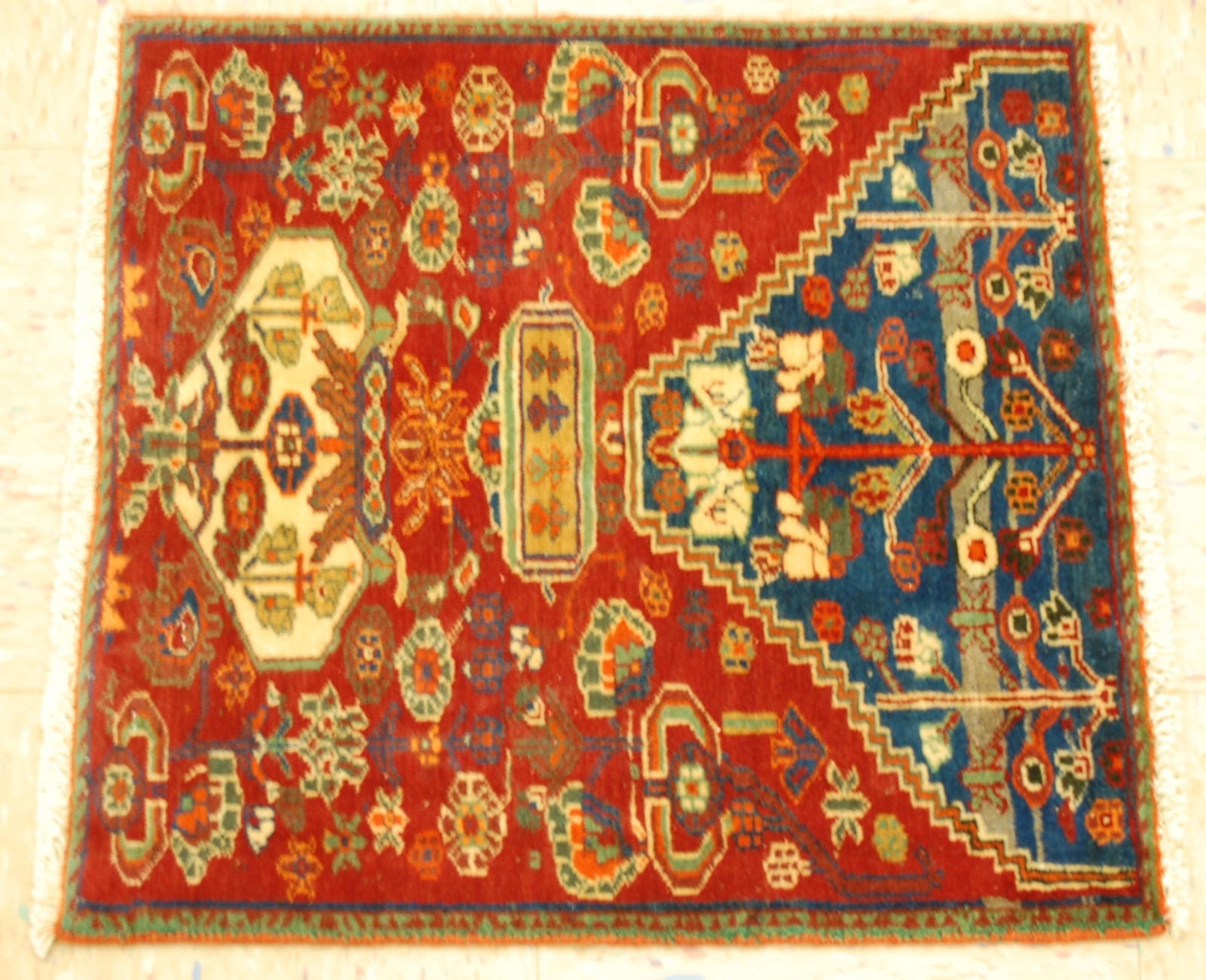 PERSIAN SHIRAZ RUG 1'8" x 1'10" - 6