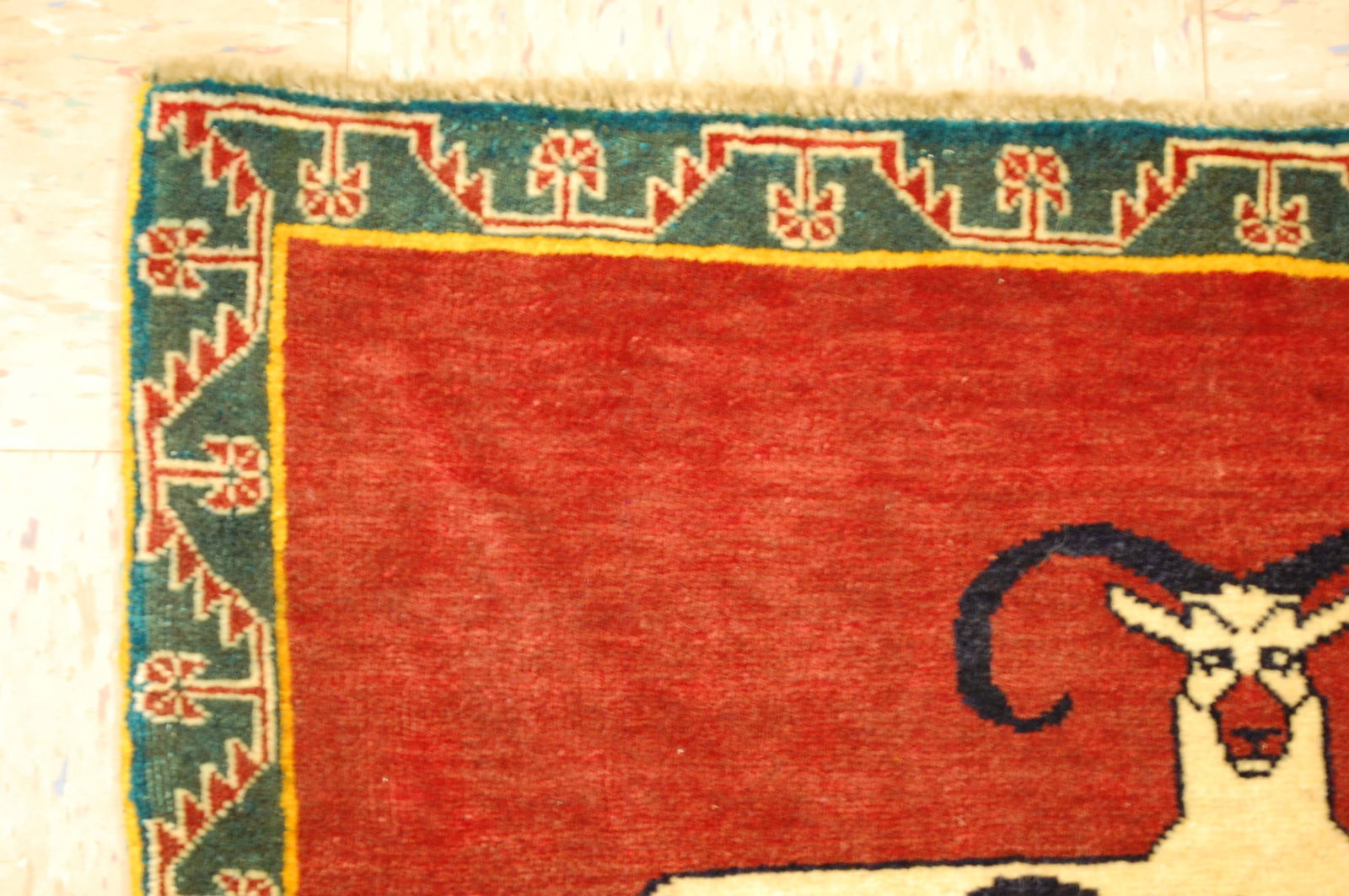 PERSIAN SHIRAZ RUG 2' x 2' - 3