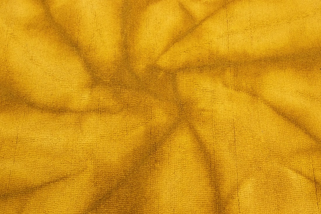 Golden Yellow Tie-Dye 5X8 Hand-Tufted Modern Rug - 8