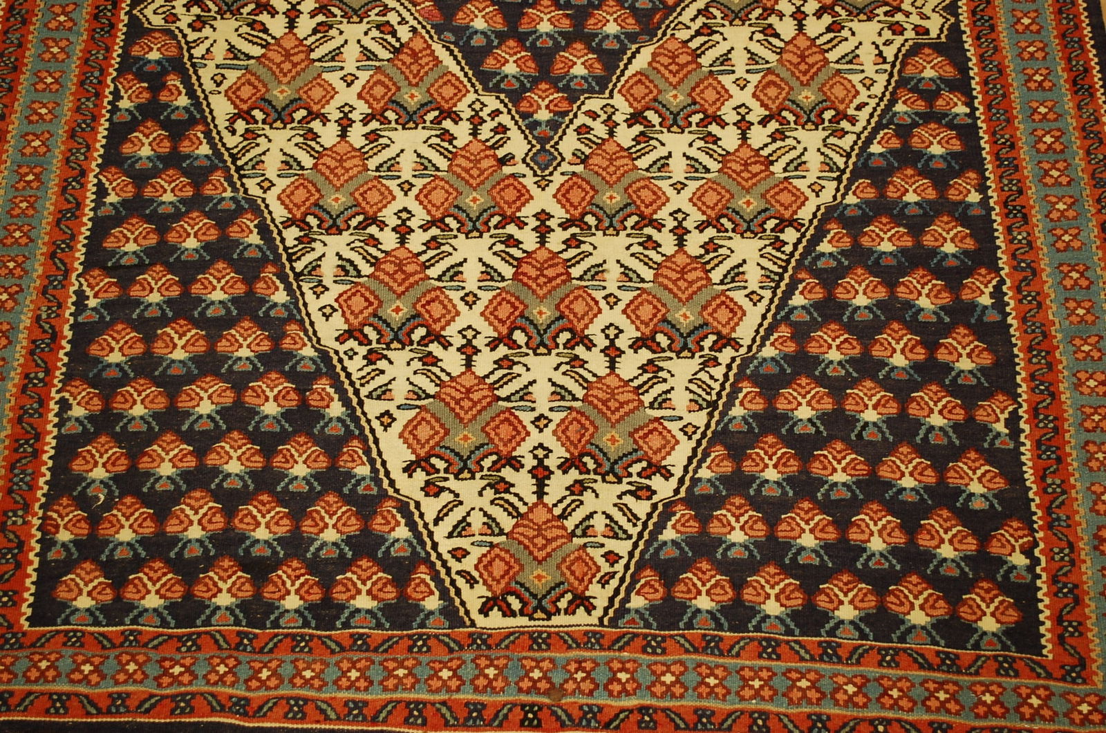 Persian SENNAH KILIM RUG 3'9" x 5'6" - 10