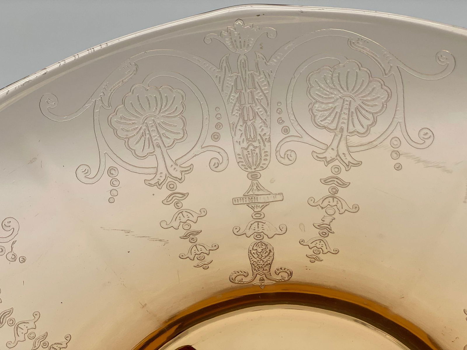 Vintage Bohemian Peach Intaglio Glass Fruit Bowl, Circa 1930 - 9