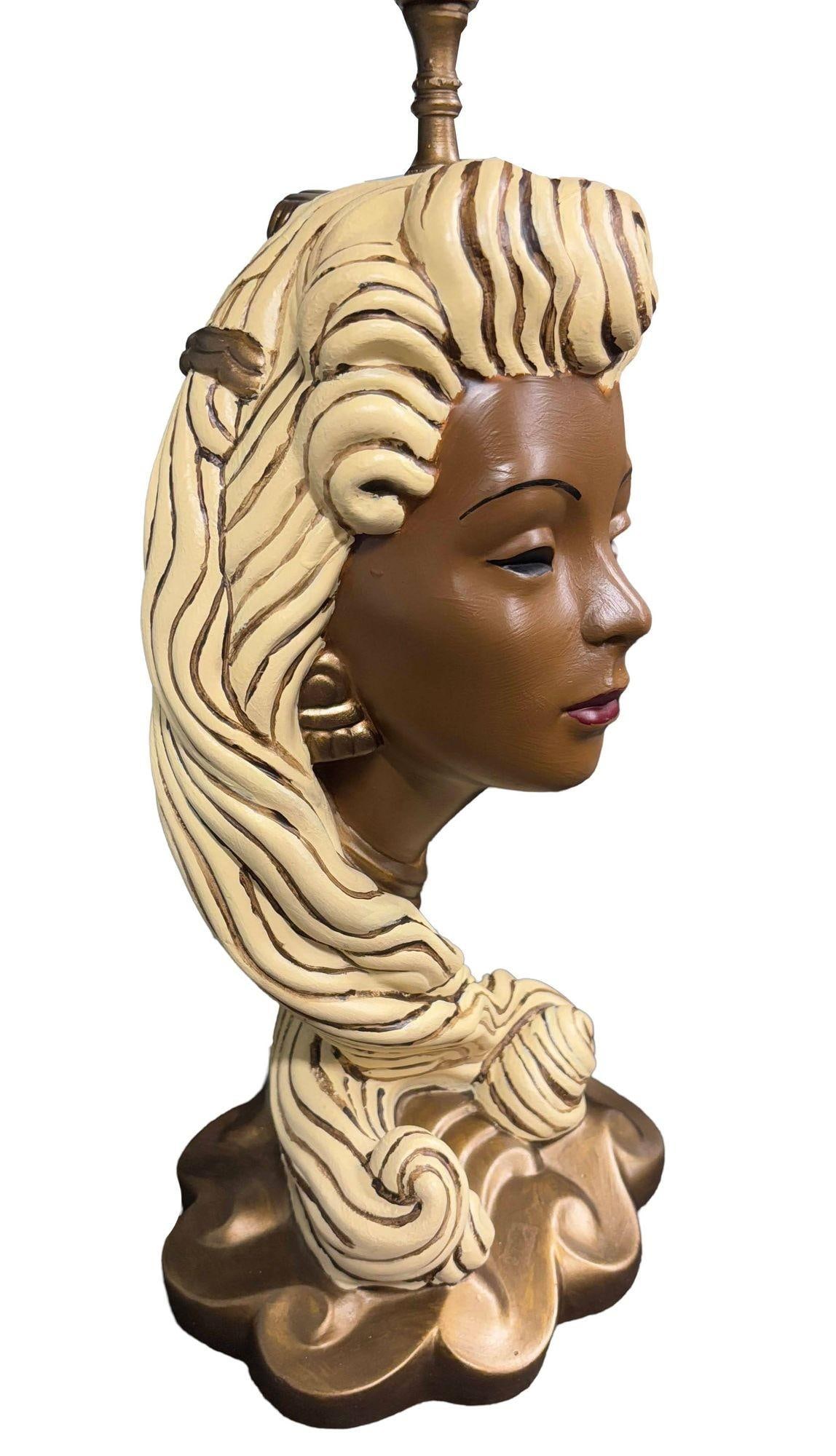 Mid-Century Female Bust Chalkware Lamp - 10