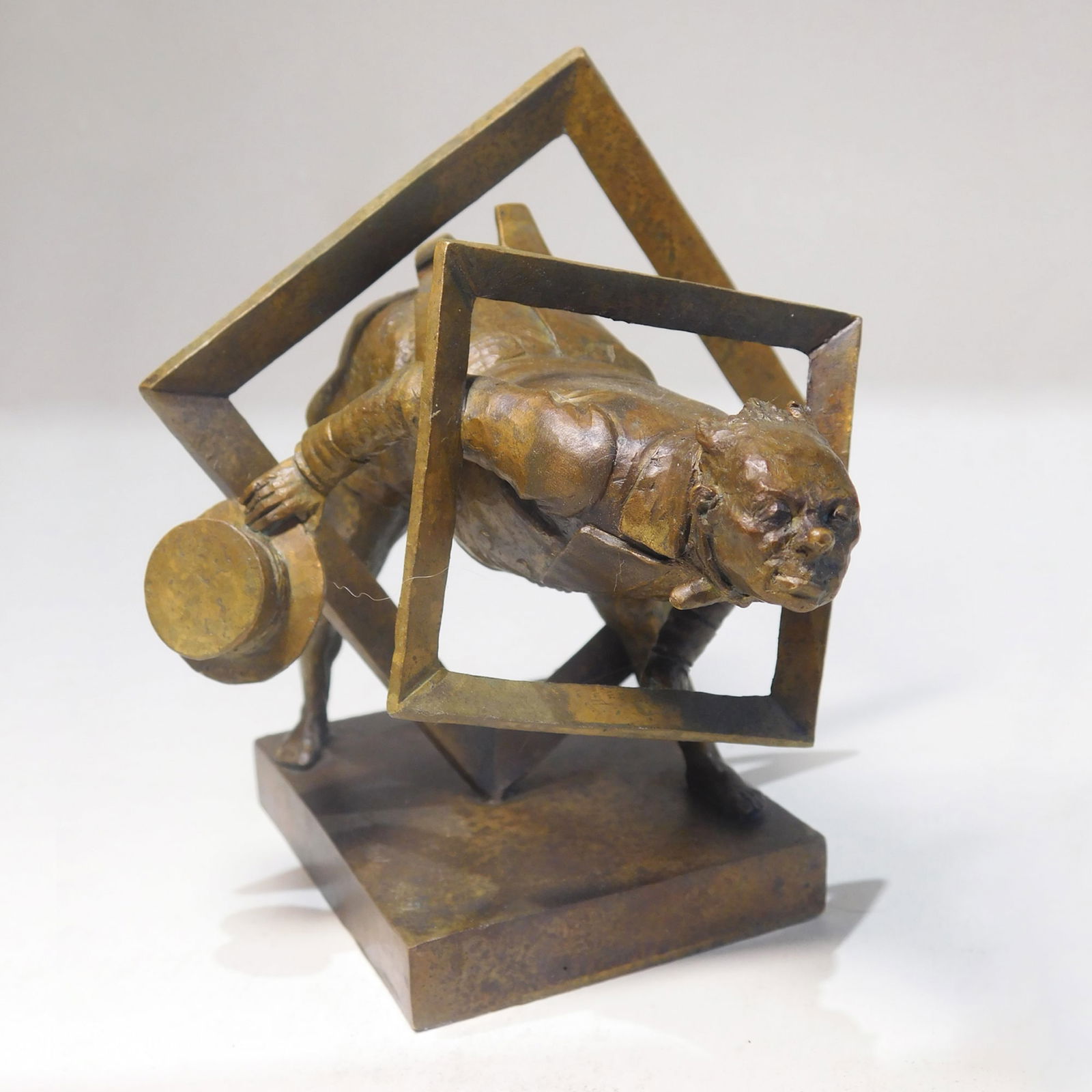 Going beyond - bronze sculpture: Title: Going beyond - bronze sculptureDescription: Artist: Shevchuk Dmitry Date/Period: 2024 Materials: Bronze Dimensions: 15 x 21 x 11 cm (5,9' x 8,3' x 4,3' in) Stamp: "D. Shevchuk". Circulation: