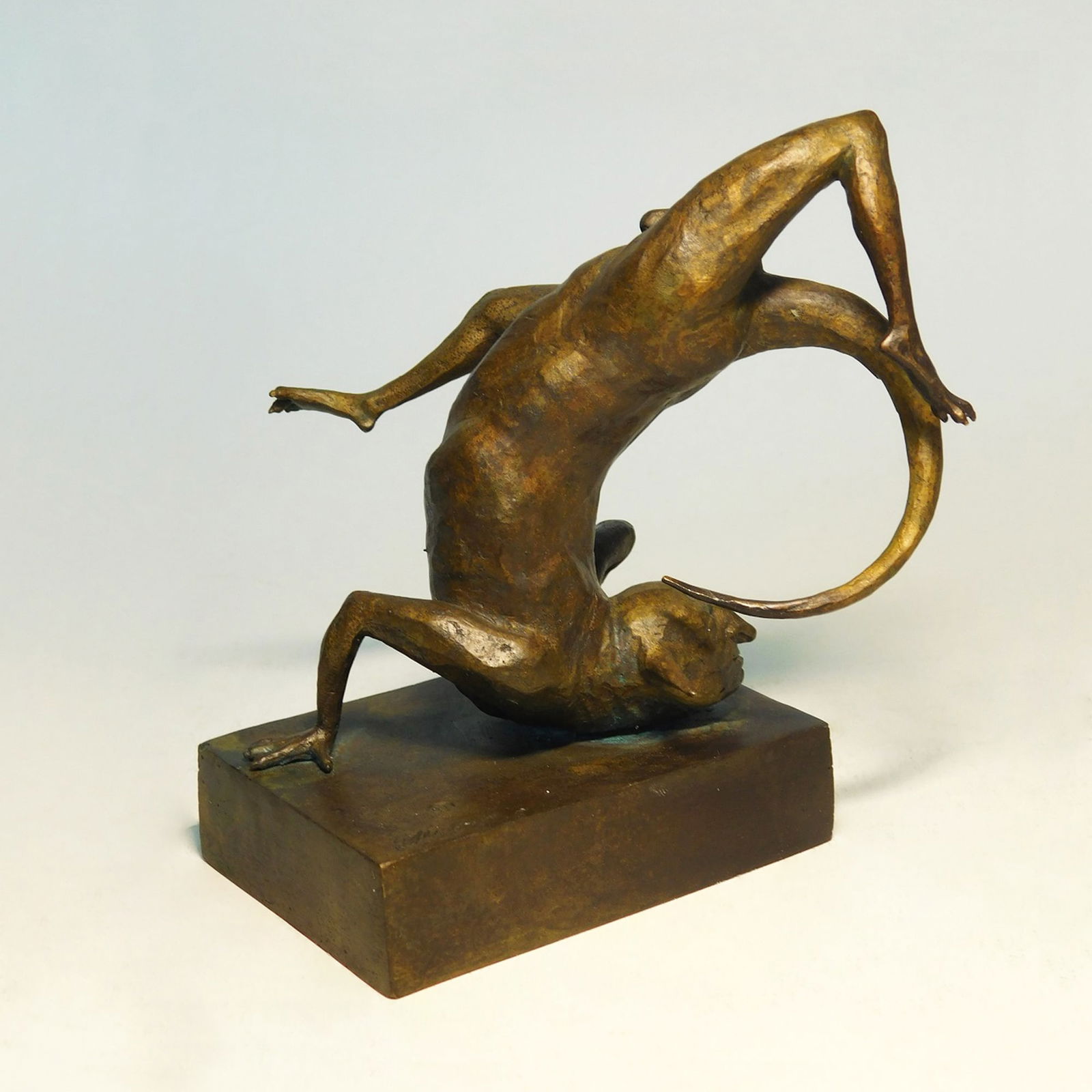Catching the tail - bronze sculpture - 3