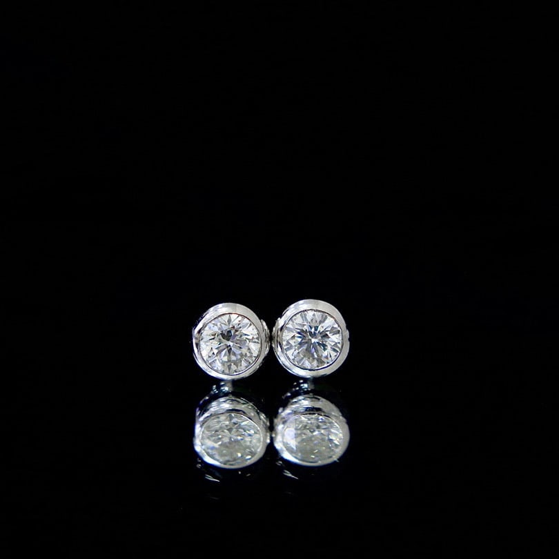 14K GOLD 0.38 CT NATURAL H DIAMOND EARRINGS (1 of 5)