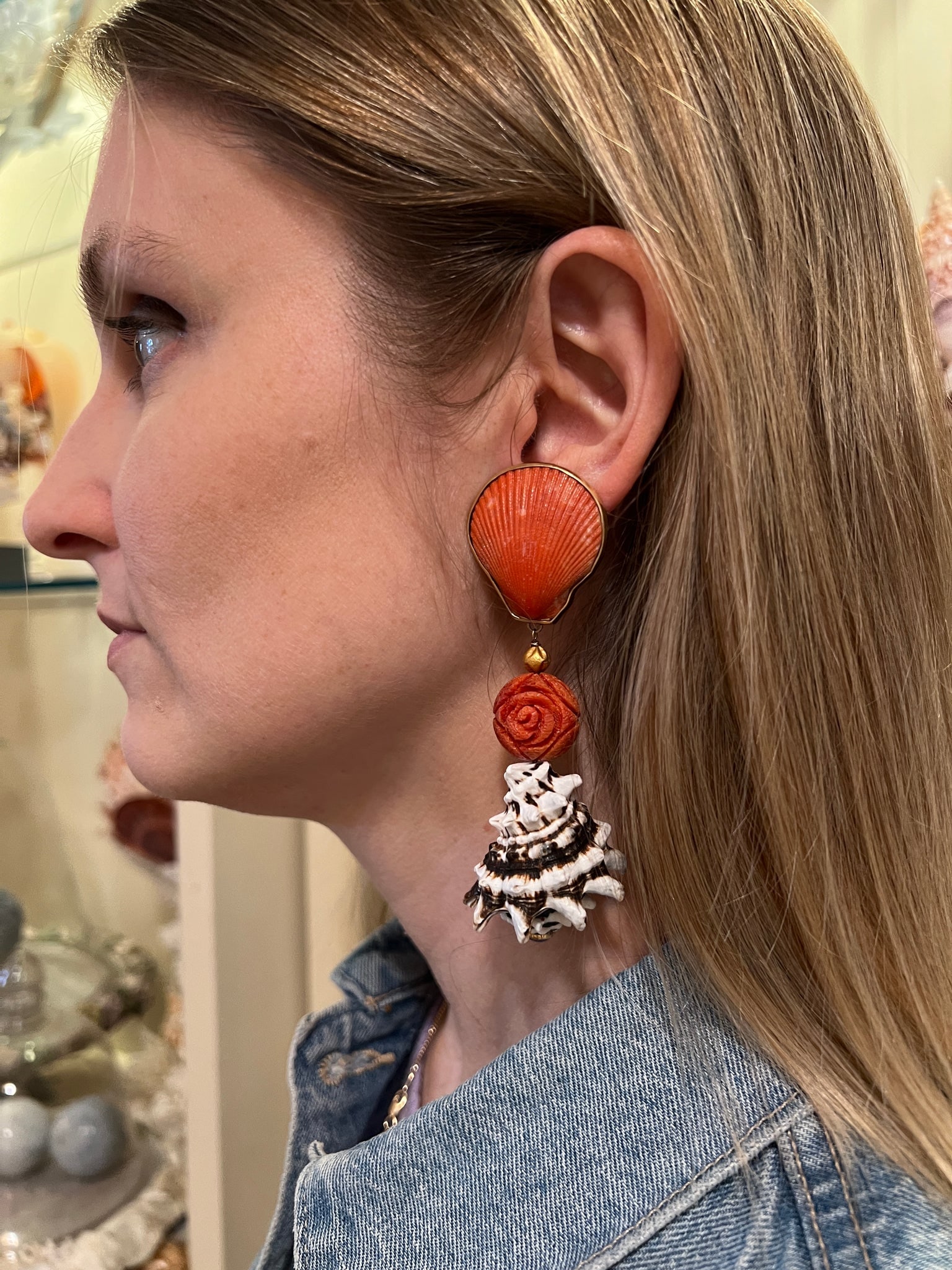 14K Scallop and Coral Murex Earrings - 2