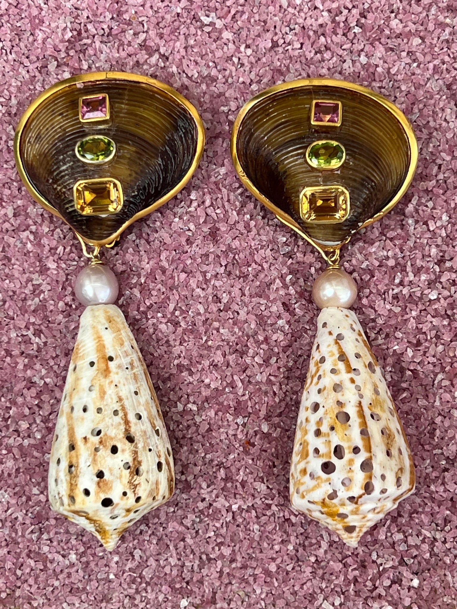 Fabulous Clam Dangle Earrings with Citrines, Peridots and Pink Topaz: Title:Fabulous Clam Dangle Earrings with Citrines, Peridots and Pink TopazDescription:NEW! Really fabulous convertible, post/clip earrings. Tops are polished brown Clams set with generous faceted