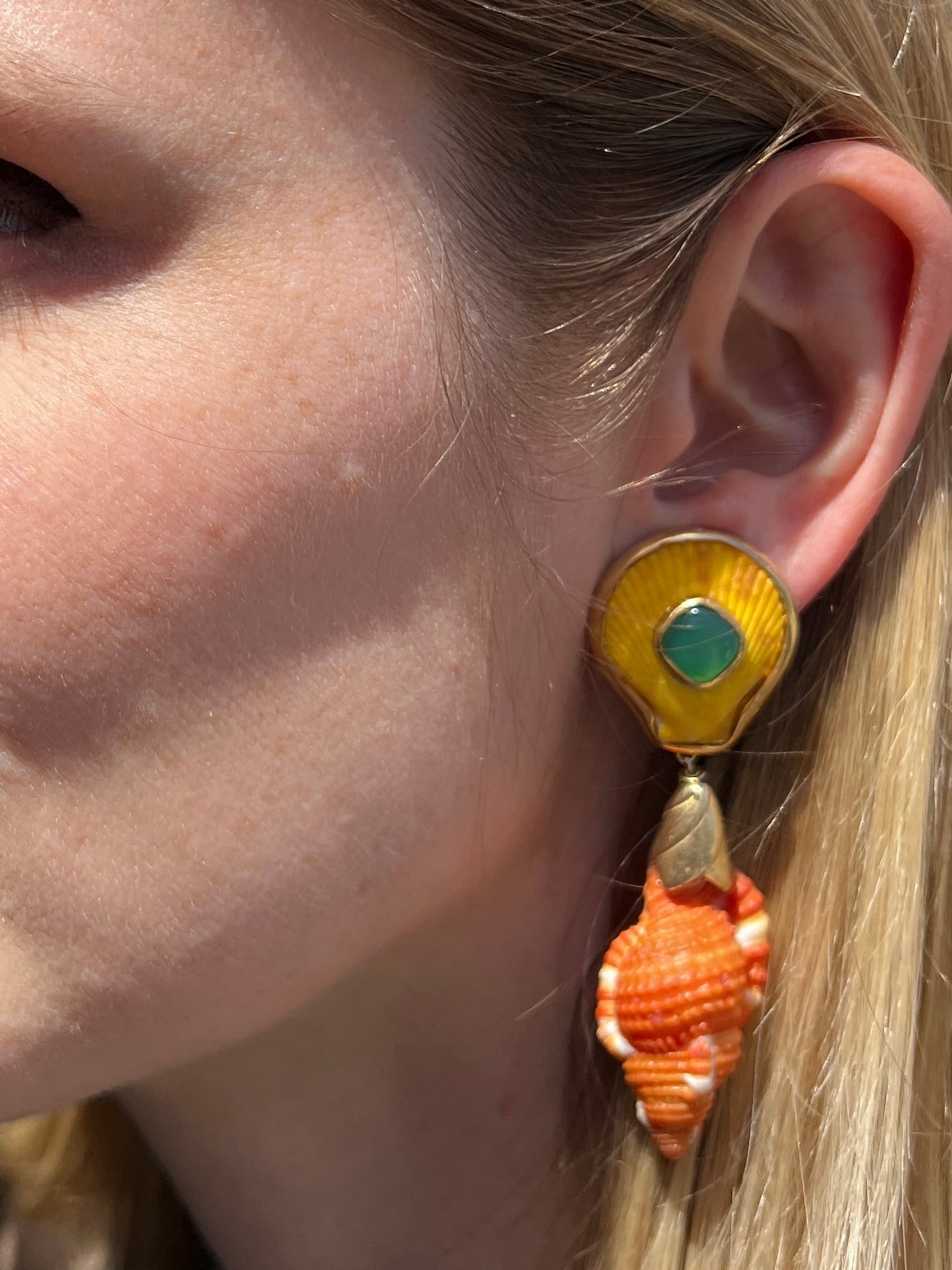 Yellow Scallop and Cymatium Drop Earrings - 3