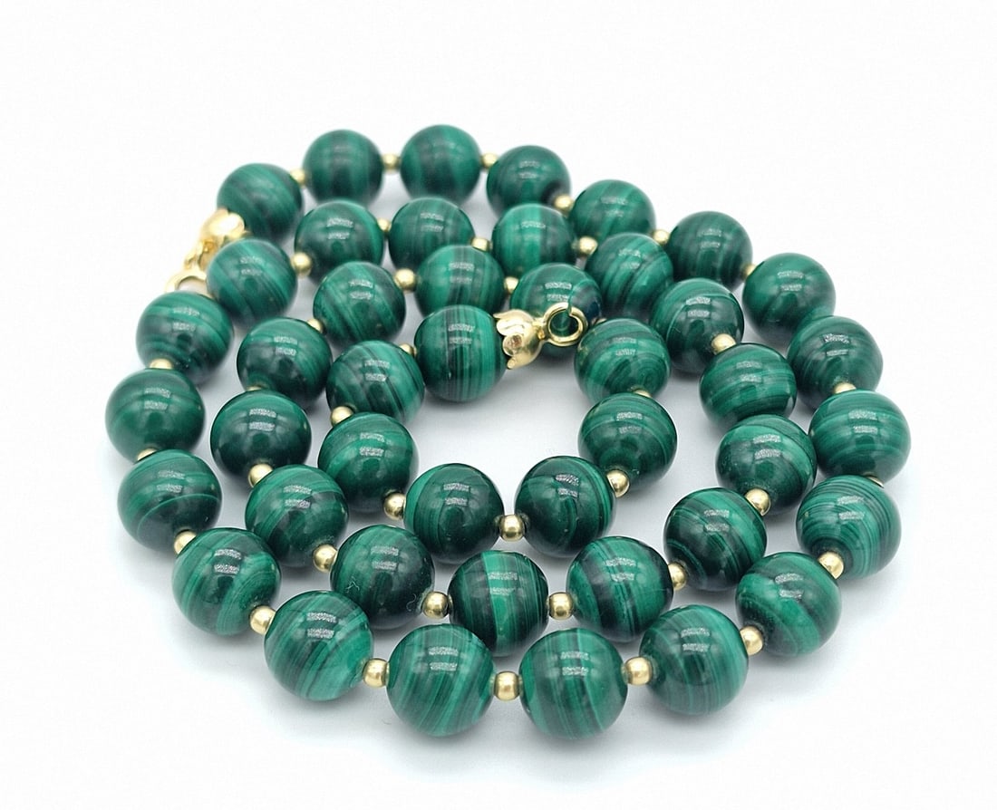 malachite necklace with 2 mm 18 kt gold spheres (1 of 3)