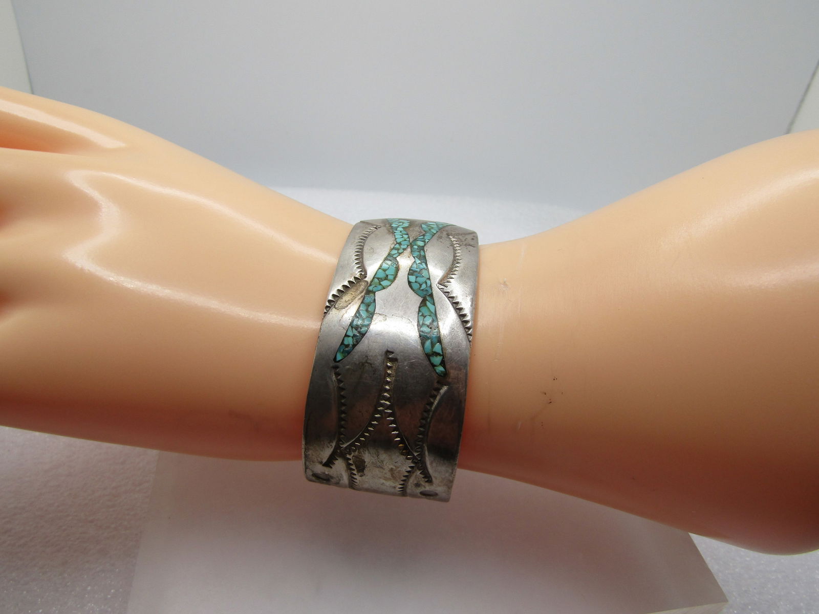 Vintage Inlaid Sterling Turquoise Southwestern Cuff Bracelet, 6.25", 1970's-1980's: Title:Vintage Inlaid Sterling Turquoise Southwestern Cuff Bracelet, 6.25", 1970's-1980'sDescription:Vintage Inlaid Sterling Turquoise Southwestern Cuff Bracelet, 6.25", 1970's-1980's. The bracelet