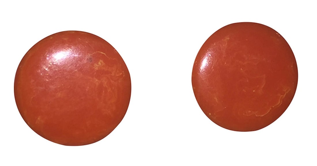 Orange Swirl Round Bakelite Clip On Earrings: Title:Orange Swirl Round Bakelite Clip On EarringsDescription:1950s orange swirl round bakelite earrings with costume metal, clip on backs. Reserve: $44.00 Shipping:Domestic: Flat-rate of $9.30 to