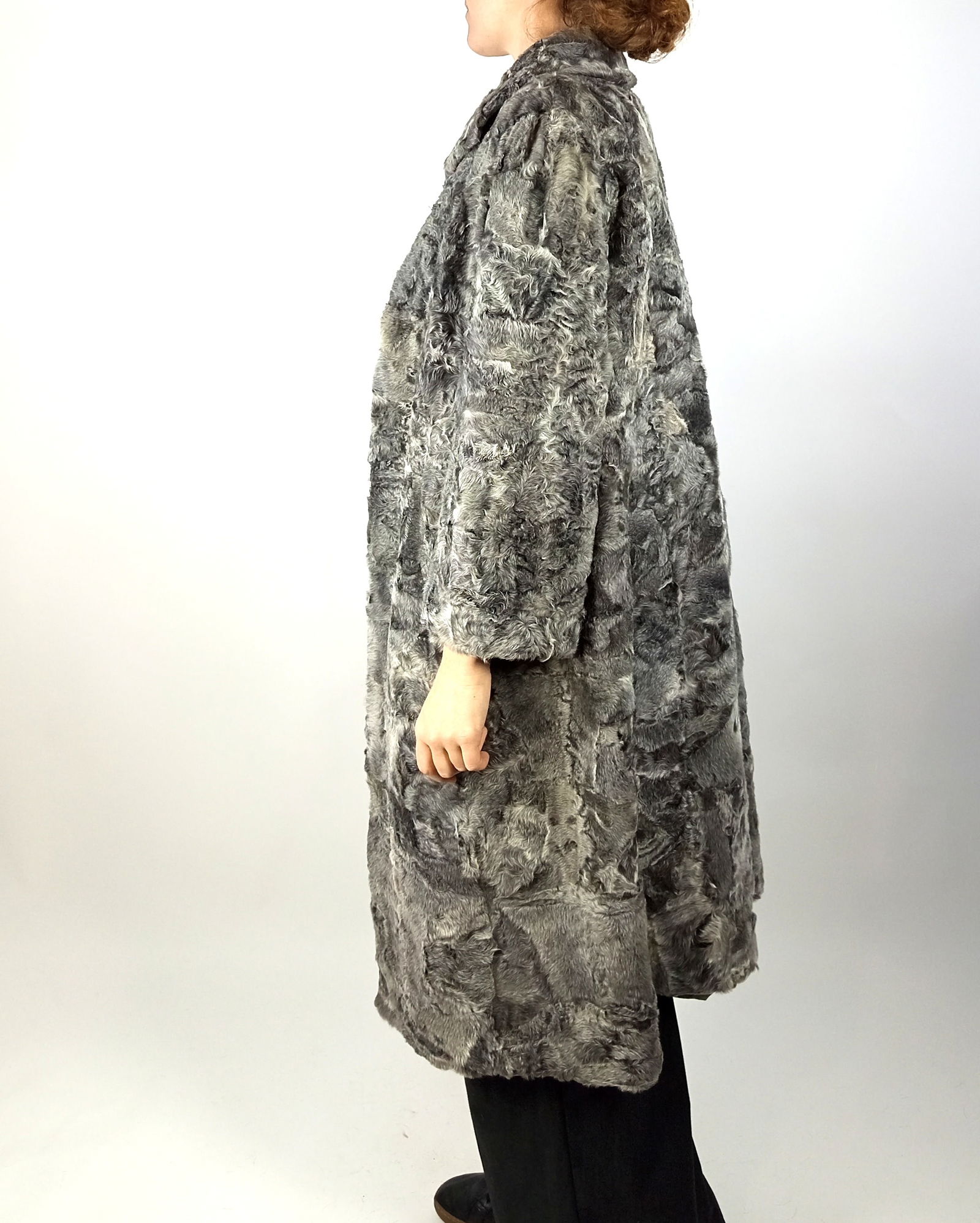 PLATINUM LAMB FUR COAT EU: XL - US:20 - 6