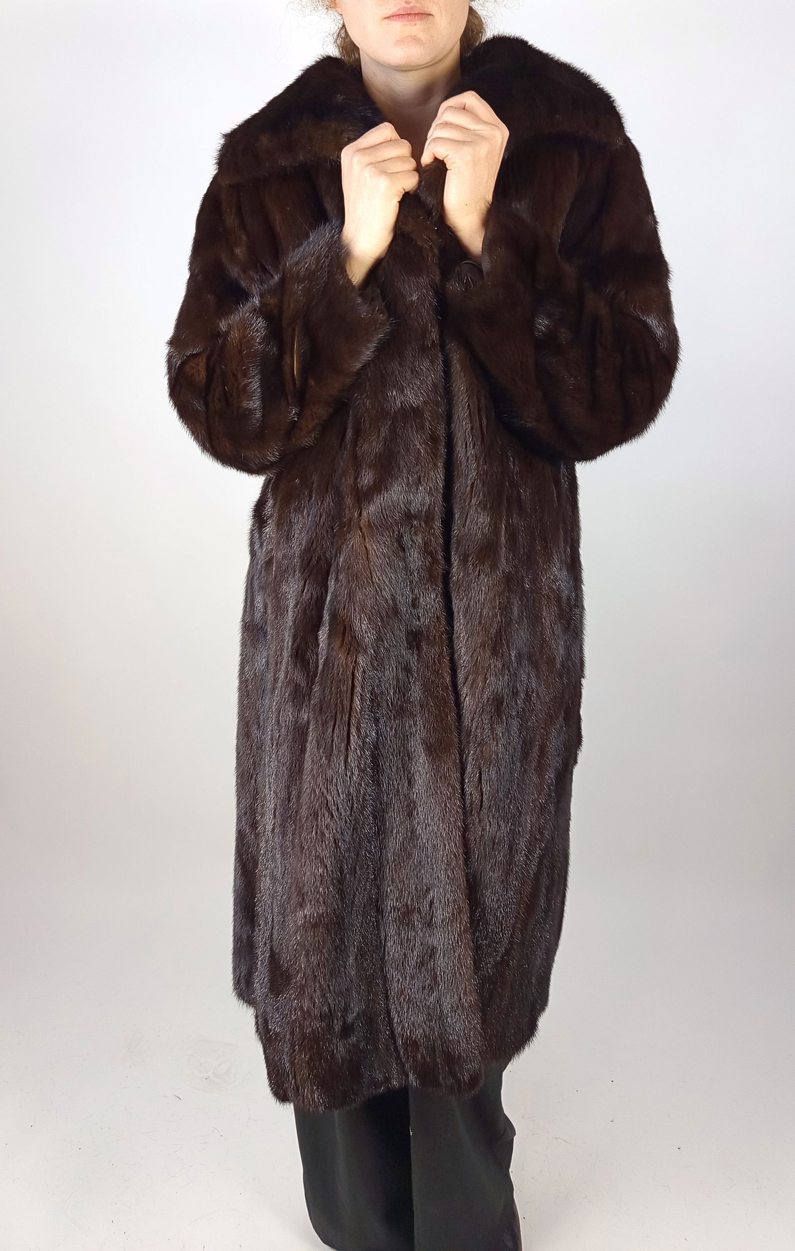 BROWN MINK FUR COAT EU: XL - US:20 - 9