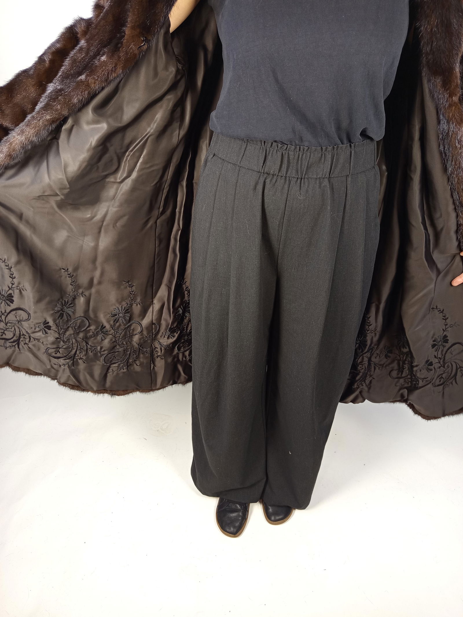 BROWN MINK FUR COAT EU: XL - US:20 - 8