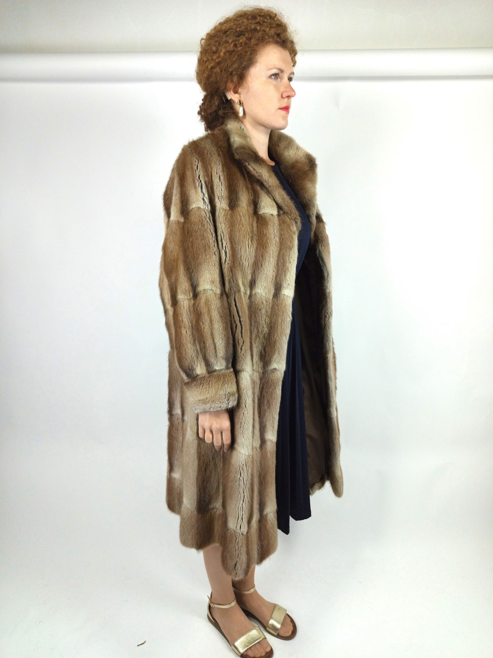 LONG MUSKRAT FUR COAT EU: XL ; US: 20 - 4