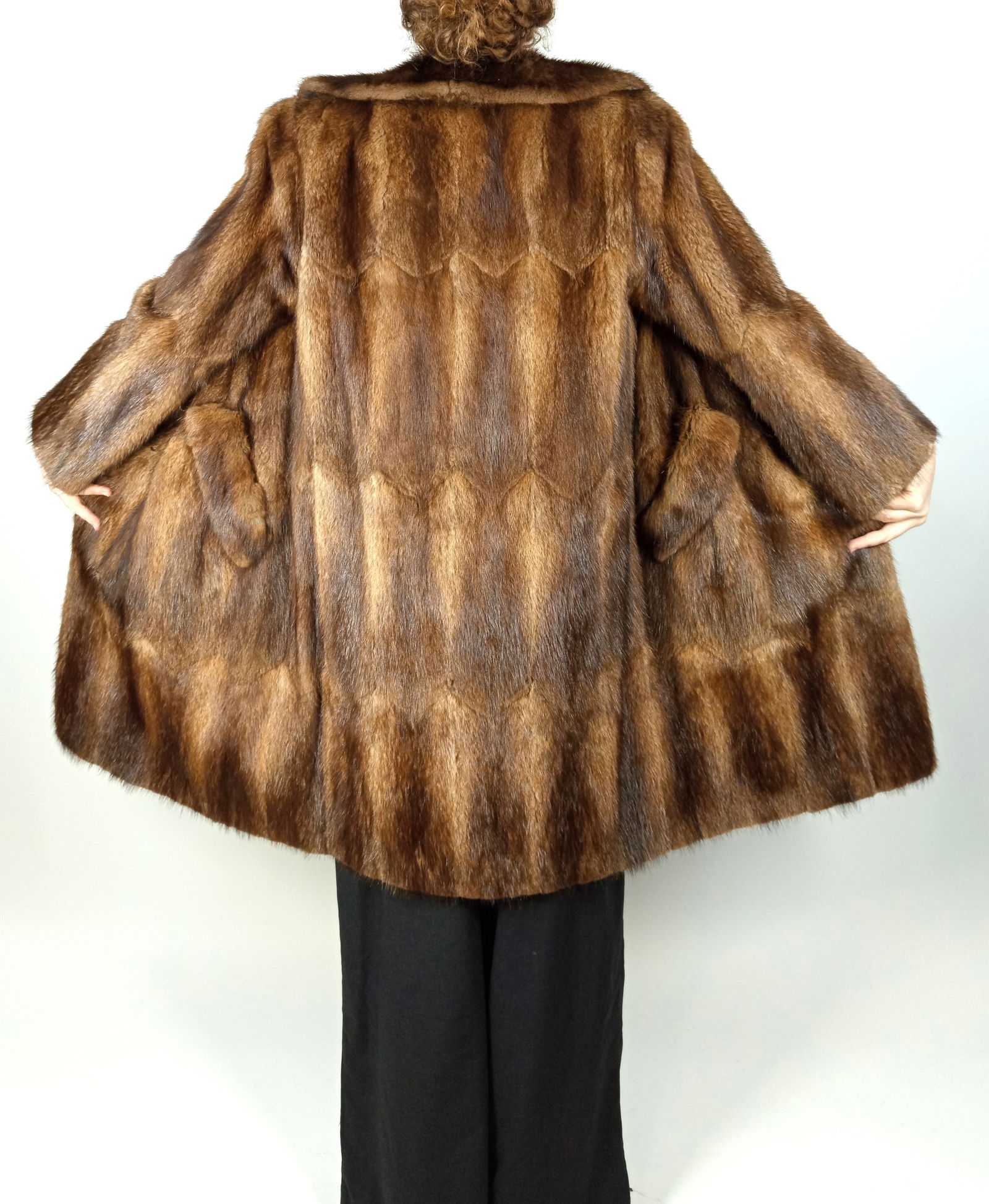 BISAM FUR COAT EU: L - US:16 (1 of 10)