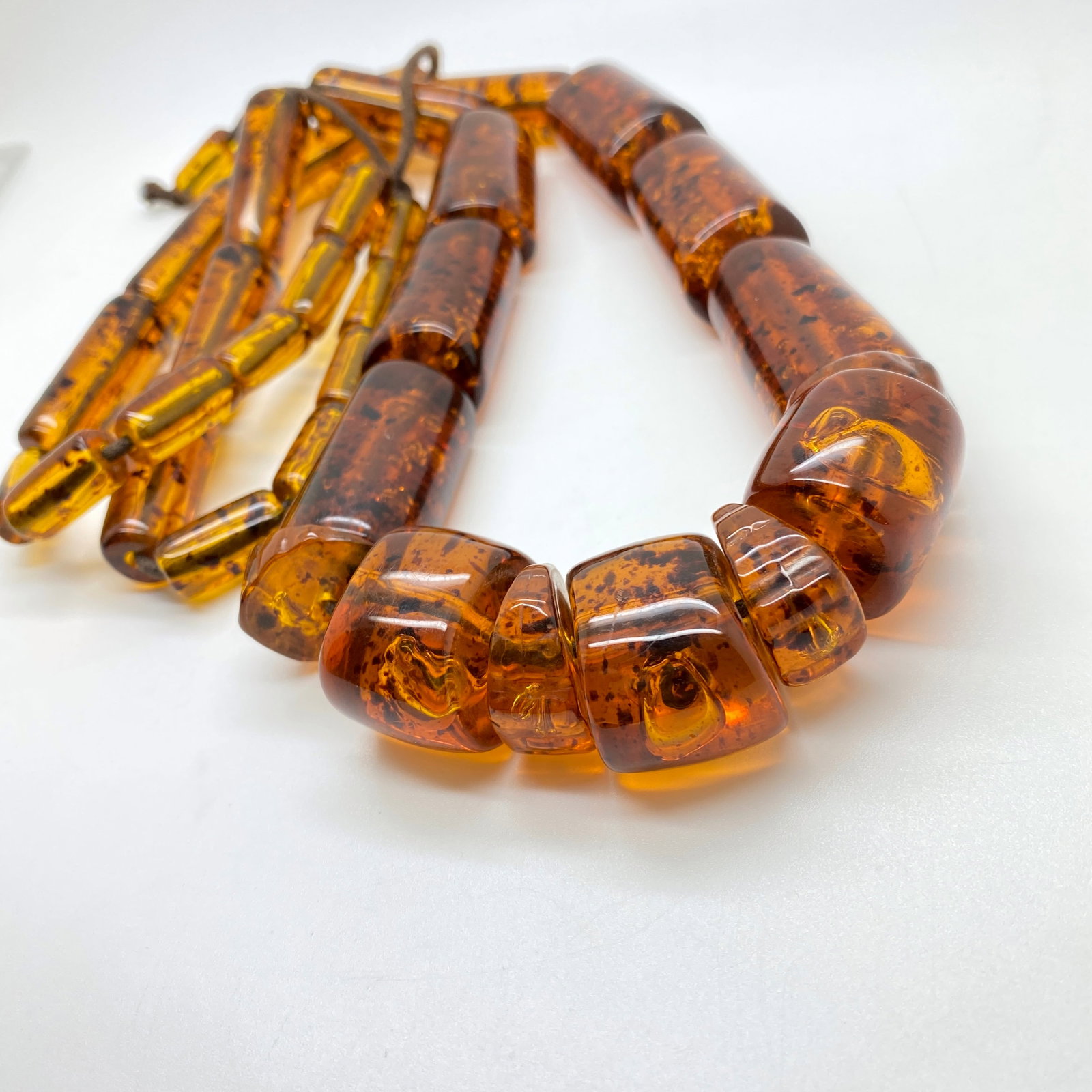Magnificent Vintage Amber Necklace made from Barrel shaped Amber beads - 8