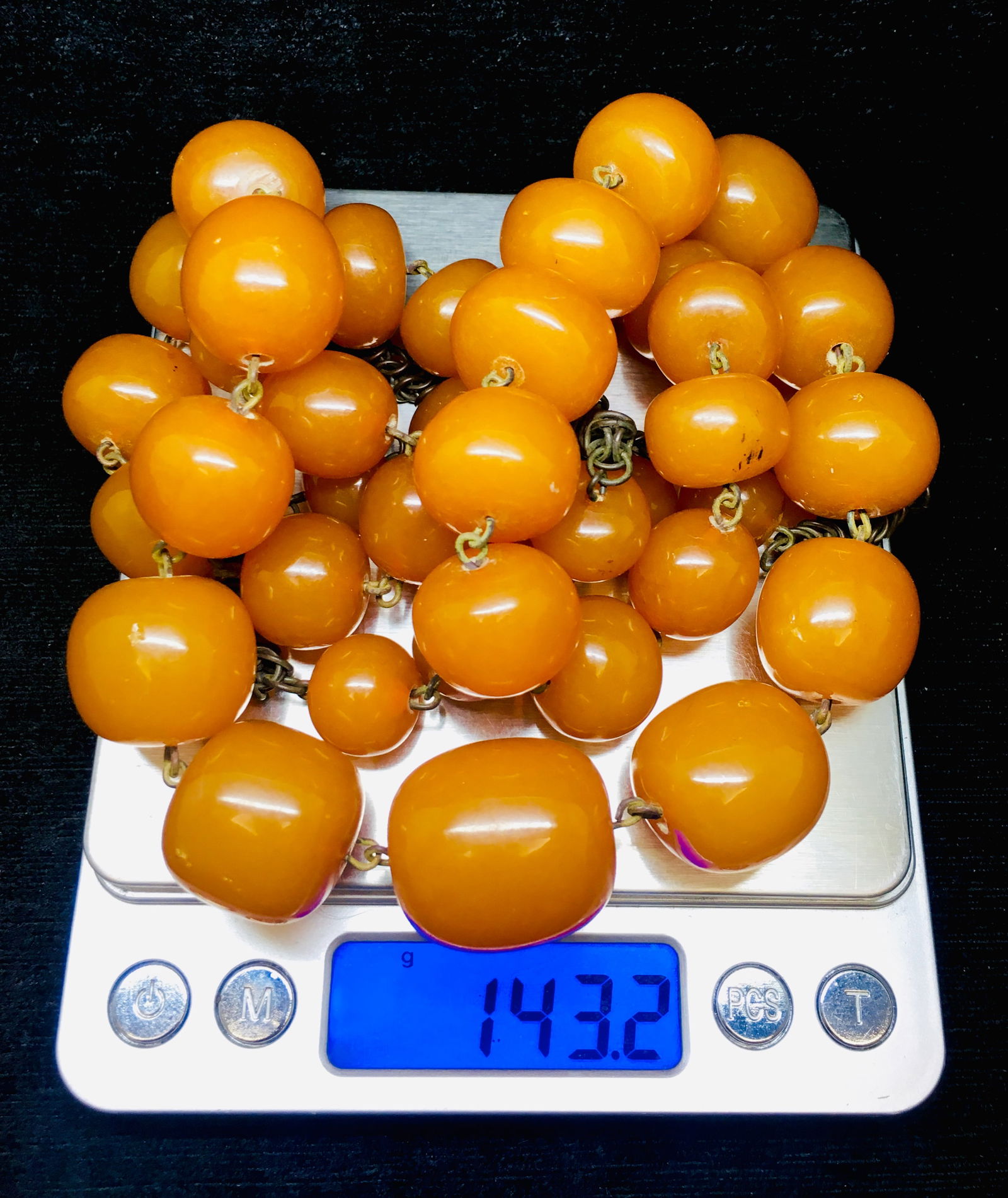 Beautiful Unique Antique Amber Necklace made from Barrel shaped Amber beads - 4