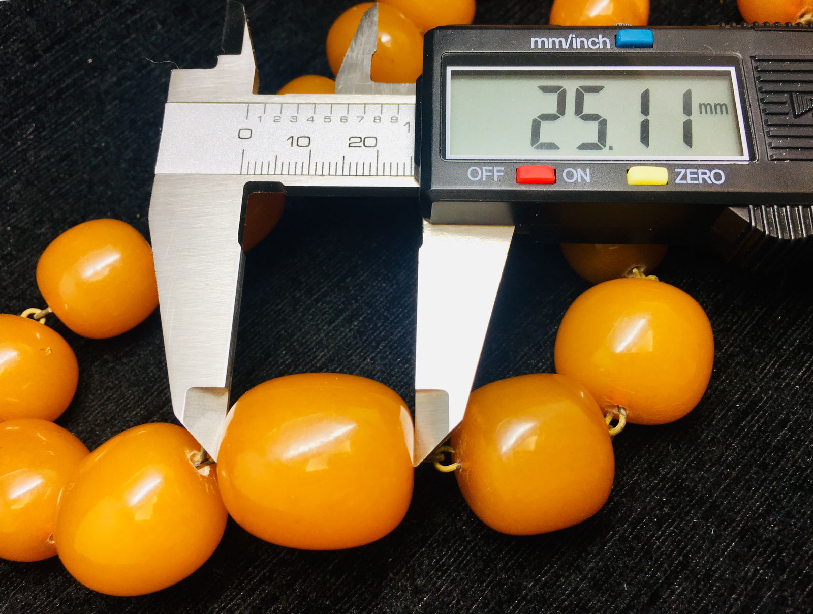 Beautiful Unique Antique Amber Necklace made from Barrel shaped Amber beads - 5