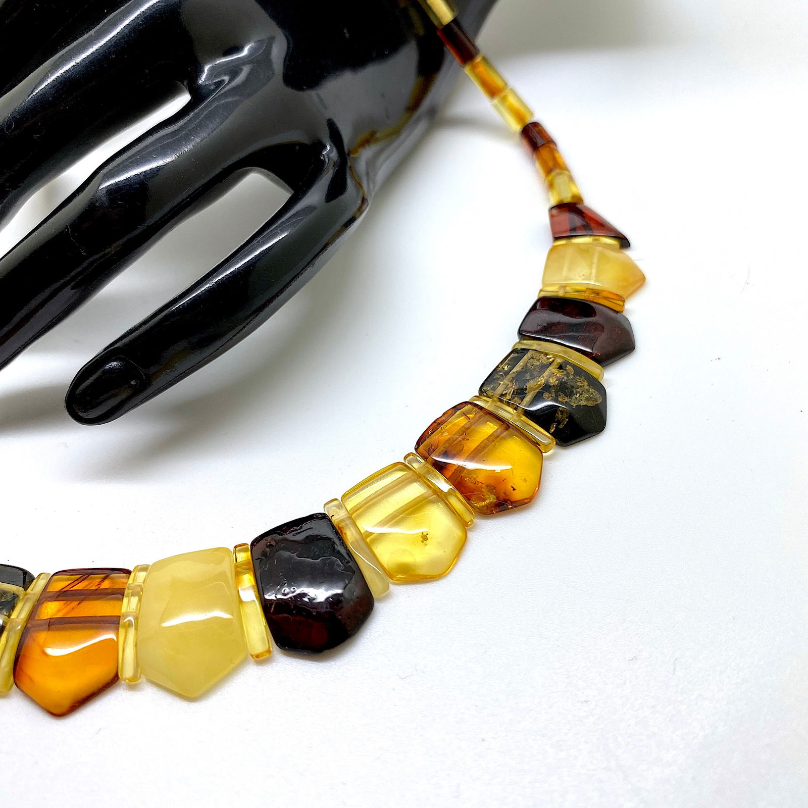 Astonishing Amber Cleopatra necklace - 6