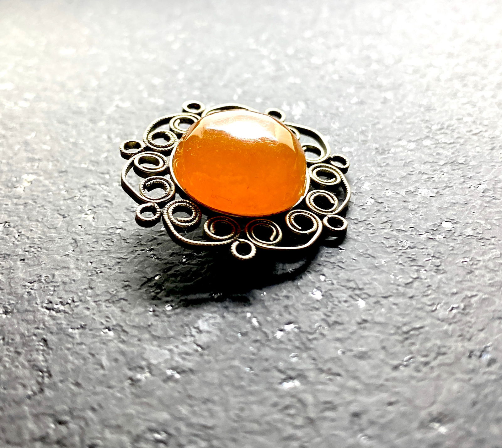 Amazing Vintage Amber Brooch - 4