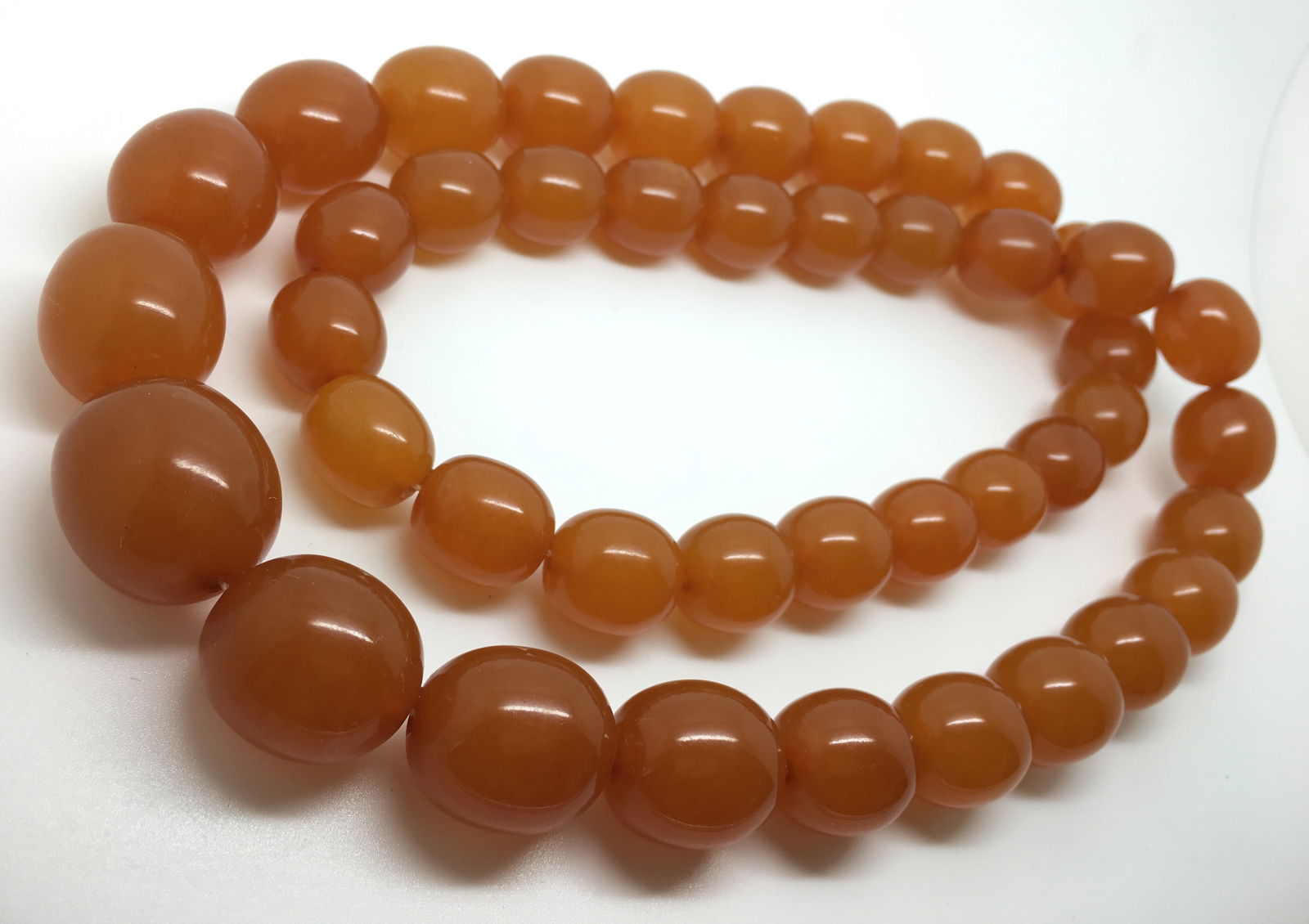 Staggering Unique Vintage Amber Necklace made from Olive shaped Amber beads - 2