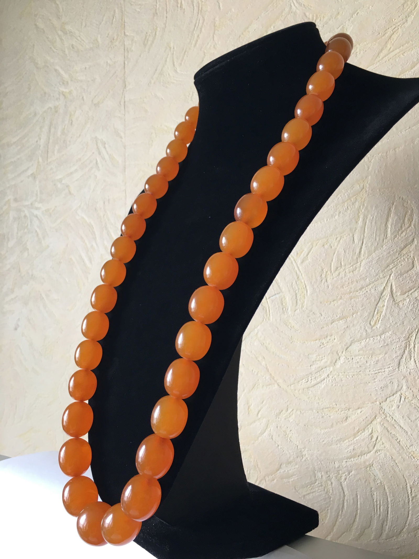 Staggering Unique Vintage Amber Necklace made from Olive shaped Amber beads - 9