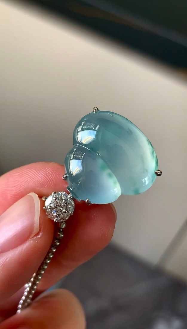 18K gold jade gourd pendant - 5