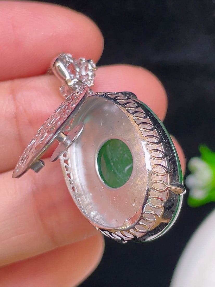 18k gold diamond-set natural jade pendant - 5