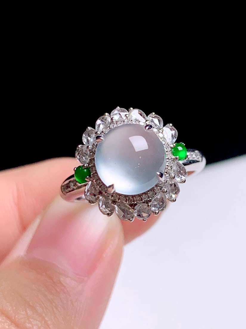 18k gold diamond-set high-ice egg-faced jadeite ring - 2