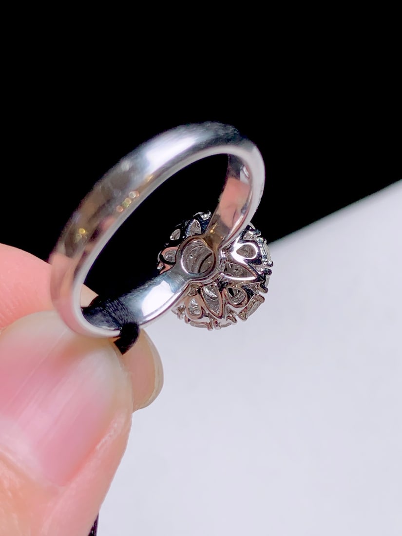 18K gold diamond-set natural jade ring - 4