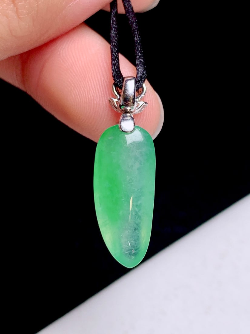 18K gold diamond inlaid natural jade pendant - 2