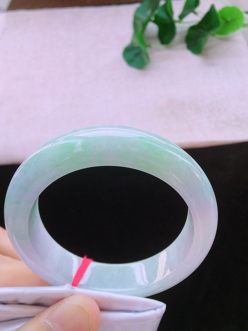 Natural Jade Bracelet (1 of 9)