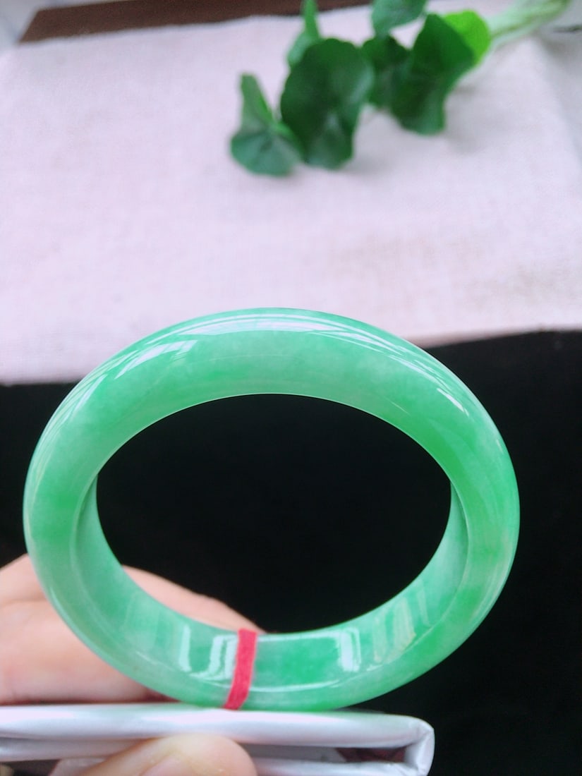 Natural Jade Bracelet (1 of 9)