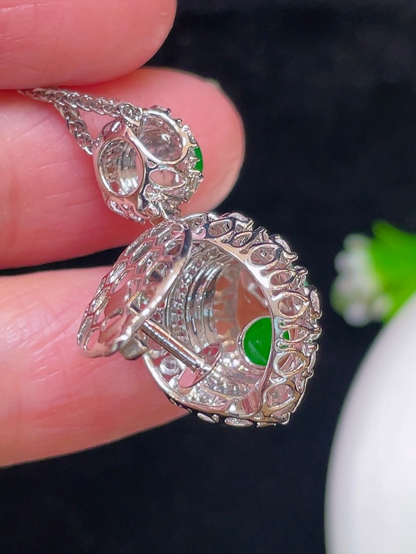 18k gold diamond-set natural jade pendant - 5