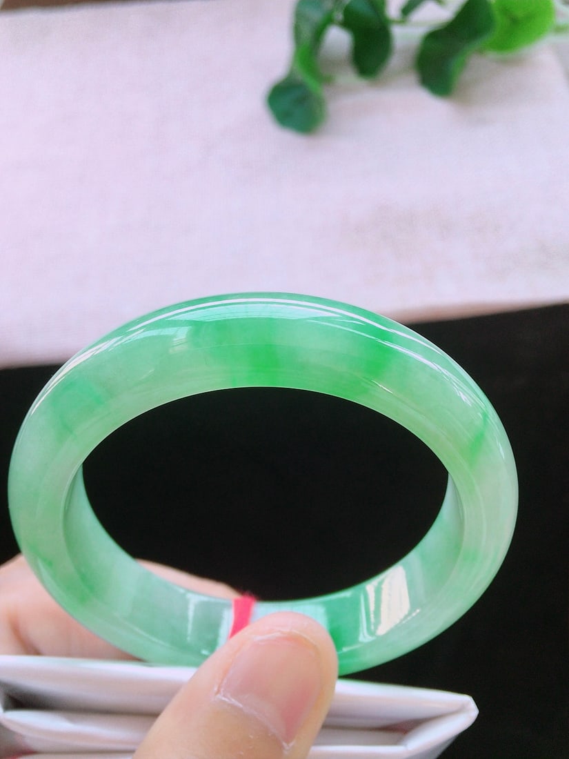 Natural Jade Bracelet (1 of 9)