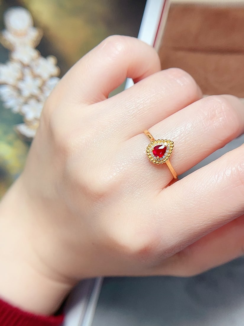 18K Gold Ruby Ring - 5